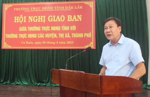 Giao ban Thường trực Hội đồng nhân dân tỉnh với Thường trực Hội đồng nhân dân các huyện, thị xã, thành phố, lần thứ Hai, nhiệm kỳ 2021 - 2026, tại huyện Cư Kuin