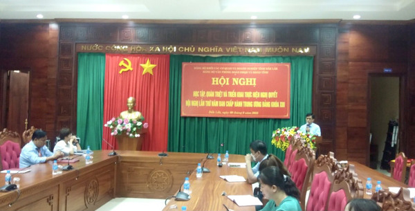 Đảng ủy Văn phòng Đoàn ĐBQH và HĐND tỉnh tổ chức Hội nghị nghiên cứu, học tập, quán triệt và triển khai thực hiện Nghị quyết Hội nghị lần thứ Năm Ban Chấp hành Trung ương Đảng khóa XIII