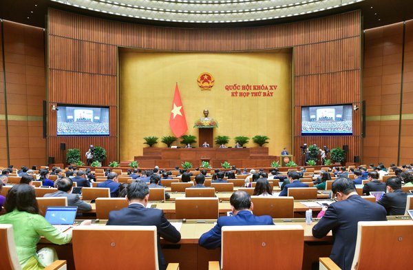 TỔNG THUẬT TRỰC TIẾP SÁNG 21/5: QUỐC HỘI THẢO LUẬN PHIÊN TOÀN THỂ VỀ MỘT SỐ NỘI DUNG CÒN Ý KIẾN KHÁC NHAU CỦA DỰ THẢO LUẬT ĐƯỜNG BỘ