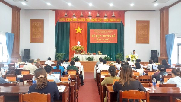 Hội đồng nhân dân huyện Krông Pắc khoá XII, nhiệm kỳ 2021 - 2026  tổ chức Kỳ họp Chuyên đề lần thứ Bảy