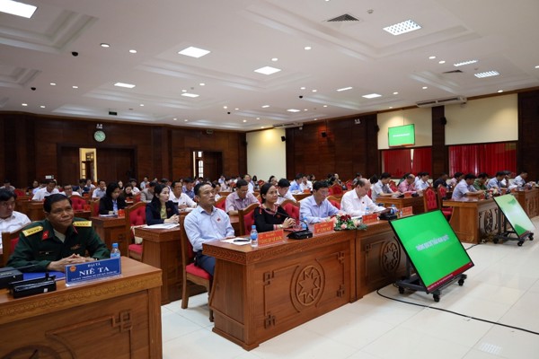 Hội đồng nhân dân tỉnh Đắk Lắk khóa X tổ chức Kỳ họp  Chuyên đề lần thứ Mười hai