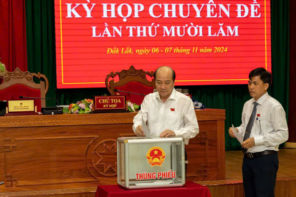 Hội đồng nhân dân tỉnh bầu bổ sung Ủy viên UBND tỉnh khóa X, nhiệm kỳ 2021 - 2026