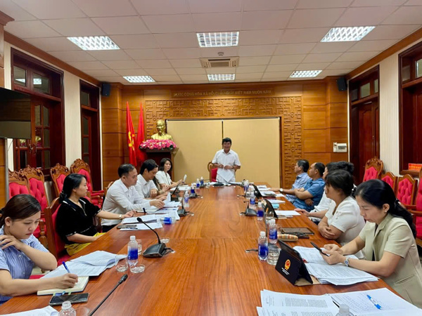 Ban Văn hóa - Xã hội họp thẩm tra các nội dung trình Kỳ họp Chuyên đề lần thứ Nhất, Hội đồng nhân dân tỉnh Đắk Lắk khóa X, nhiệm kỳ 2021 - 2026