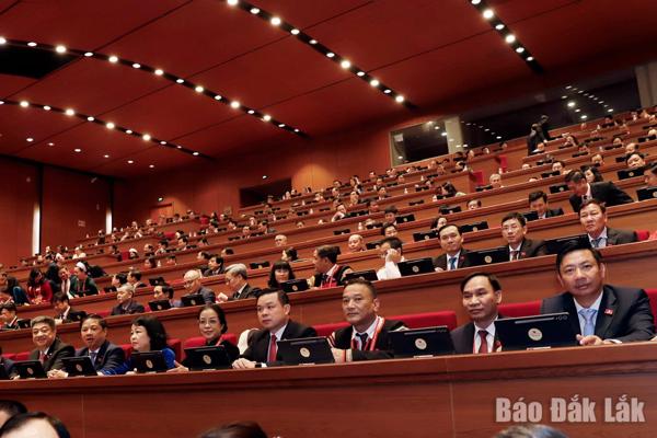 Hoạt động của Đoàn đại biểu Đảng bộ tỉnh Đắk Lắk trong ngày làm việc đầu tiên tại Đại hội XIV của Đảng