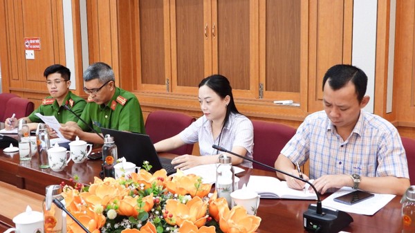 Thường trực HĐND xã Ea Drăng giám sát việc thực hiện Luật Lực lượng tham gia bảo vệ an ninh, trật tự ở cơ sở