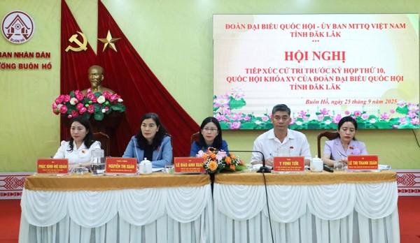 Đoàn ĐBQH tỉnh: Tiếp xúc cử tri trước kỳ họp thứ 10