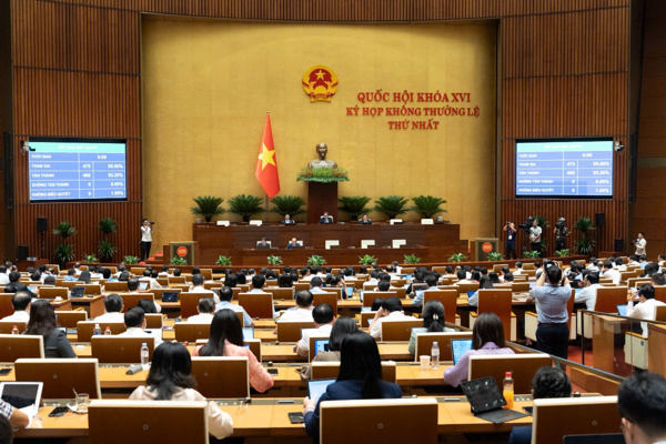 Quốc hội thông qua Luật Phổ biến, giáo dục pháp luật (sửa đổi)