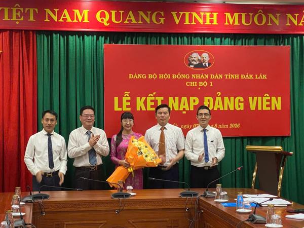Chi bộ 1, Đảng bộ HĐND tỉnh tổ chức Lễ kết nạp đảng viên