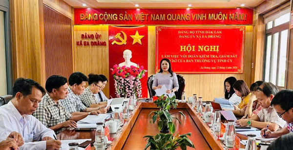 Đoàn kiểm tra, giám sát số 262 của Ban Thường vụ Tỉnh ủy làm việc tại xã Ea Drăng