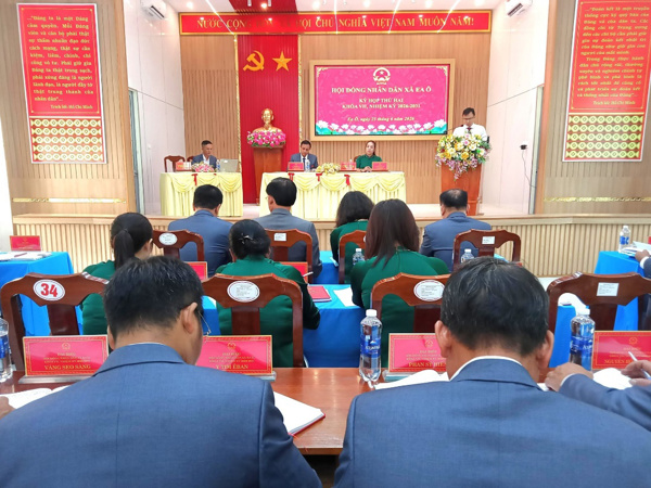 HĐND xã Ea Ô thông qua Nghị quyết thành lập, sắp xếp, tổ chức lại thôn, buôn