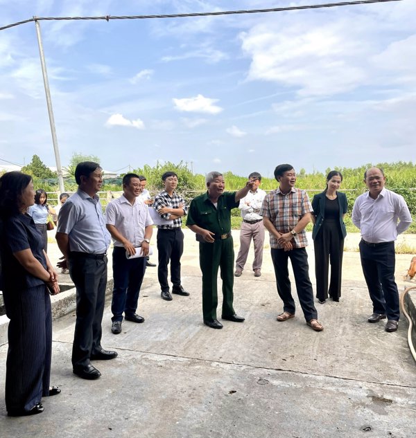 Giám sát trang trại chăn nuôi tập trung  trên địa bàn xã M’Drắk