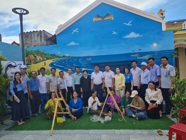 Đoàn công tác HĐND xã Krông Năng đến trao đổi, học tập kinh nghiệm  trong hoạt động tại HĐND phường Bình Kiến
