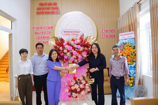 Đoàn đại biểu Quốc hội tỉnh thăm, chúc mừng nhân kỷ niệm 101 năm ngày Báo chí Cách mạng Việt Nam