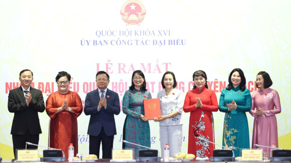 Ra mắt Nhóm Đại biểu Quốc hội hoạt động chuyên trách ở địa phương 