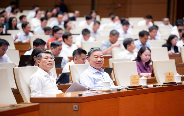 Tháo gỡ điểm nghẽn, khơi thông nguồn lực, hoàn thiện cơ chế phân cấp, ưu đãi và mở dư địa phát triển ngành dầu khí