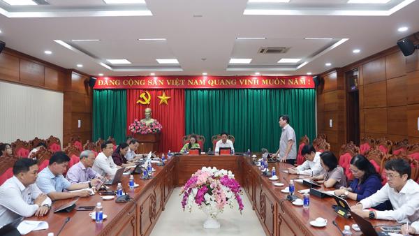 Kỳ họp thứ Hai: Đại biểu HĐND tỉnh thảo luận sôi nổi tại Tổ