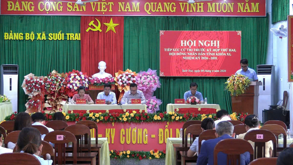 Tổ đại biểu HĐND tỉnh số 4 tiếp xúc cử tri xã Suối Trai trước Kỳ họp thứ Hai
