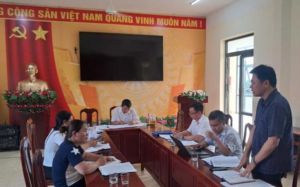 Hội nghị thẩm tra các nội dung trình Kỳ họp thứ Hai, HĐND xã Ea Na khóa XII