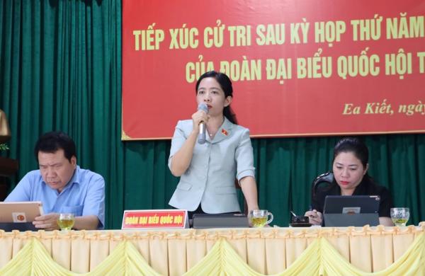 Đoàn Đại biểu Quốc hội tỉnh Đắk Lắk tiếp xúc cử tri sau kì họp thứ 5, khóa XV tại xã Ea Kiết, huyện Cư M'gar