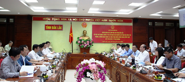 Quốc hội giám sát tại tỉnh Đắk Lắk  về việc huy động, quản lý và sử dụng các nguồn lực phục vụ công tác phòng, chống dịch Covid-19 và thực hiện chính sách, pháp luật về y tế cơ sở, y tế dự phòng.