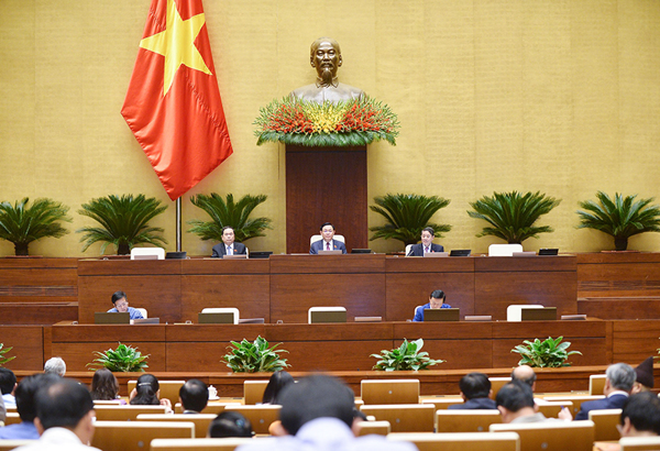 TỔNG THUẬT SÁNG 15/11: QUỐC HỘI THẢO LUẬN VỀ DỰ ÁN LUẬT ĐẤU THẦU (SỬA ĐỔI)