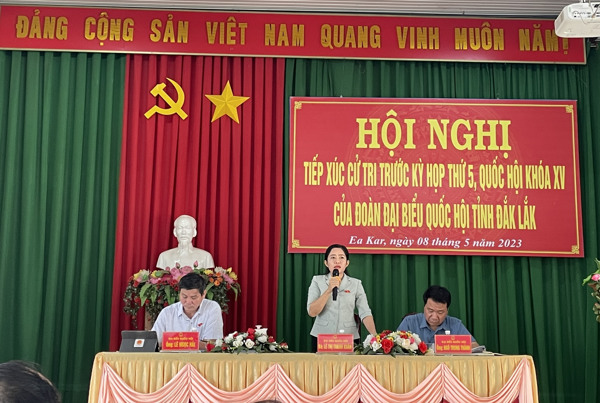 Đoàn Đại biểu Quốc hội tỉnh Đắk Lắk tiếp xúc cử tri trước Kỳ họp thứ 5, Quốc hội khóa XV tại xã Ea Đar, huyện Ea Kar