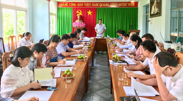 Đoàn giám sát của Thường trực Hội đồng nhân dân tỉnh giám sát tại Sở Tài nguyên và Môi trường