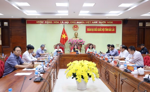 Ủy ban Thường vụ Quốc hội tổ chức chất vấn nhóm vấn đề thuộc thuộc lĩnh vực Bộ Tài chính và Bộ Ngoại giao