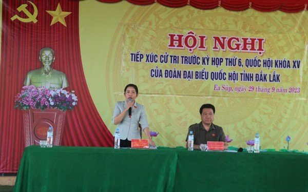 Tiếp xúc cử tri trước Kỳ họp thứ 6, Quốc hội khóa XV của Đoàn Đại biểu Quốc hội tỉnh Đắk Lắk tại huyện Ea Súp
