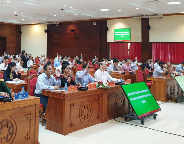 Kỳ họp Chuyên đề lần thứ Mười một: Cần thiết điều chỉnh kế hoạch vốn đầu tư phát triển các dự án Chương trình mục tiêu quốc gia vùng đồng bào dân tộc thiểu số và miền núi